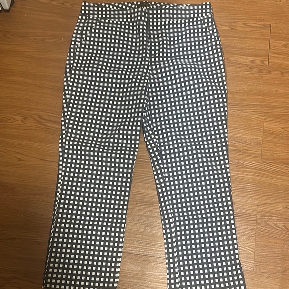 Crosby Dark Navy and White Checkered Cropped Pants 24” Inseam Cute & Stylish! - Picture 1 of 13